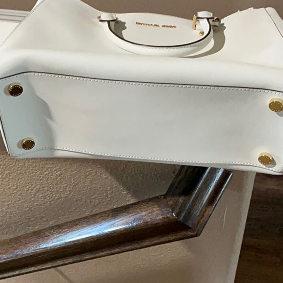 Handbag - Picture 7 of 7